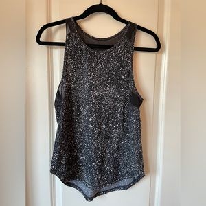 Lululemon black patterned tank top, size 6.